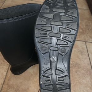 Black rain boots